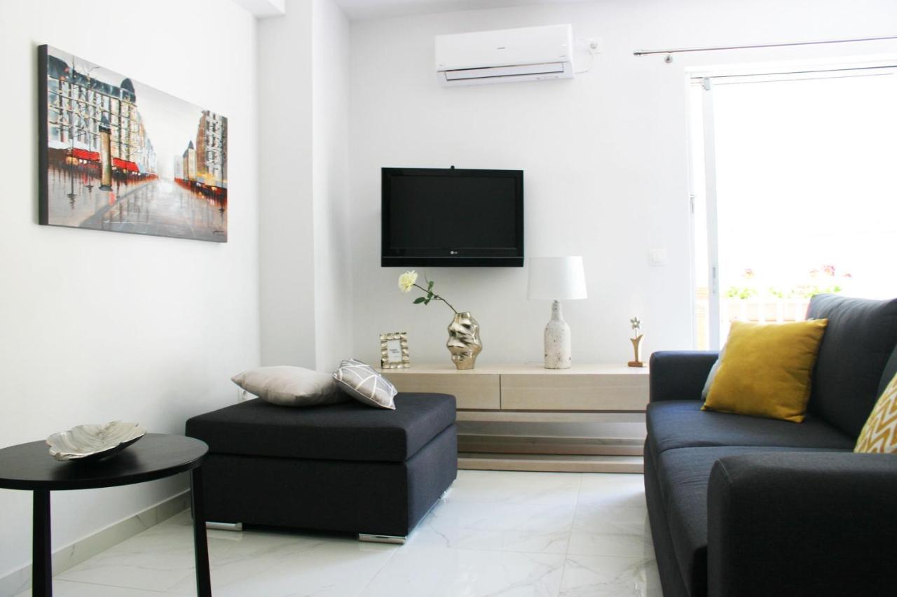 Socrates By Heloni Apartments Athènes Extérieur photo